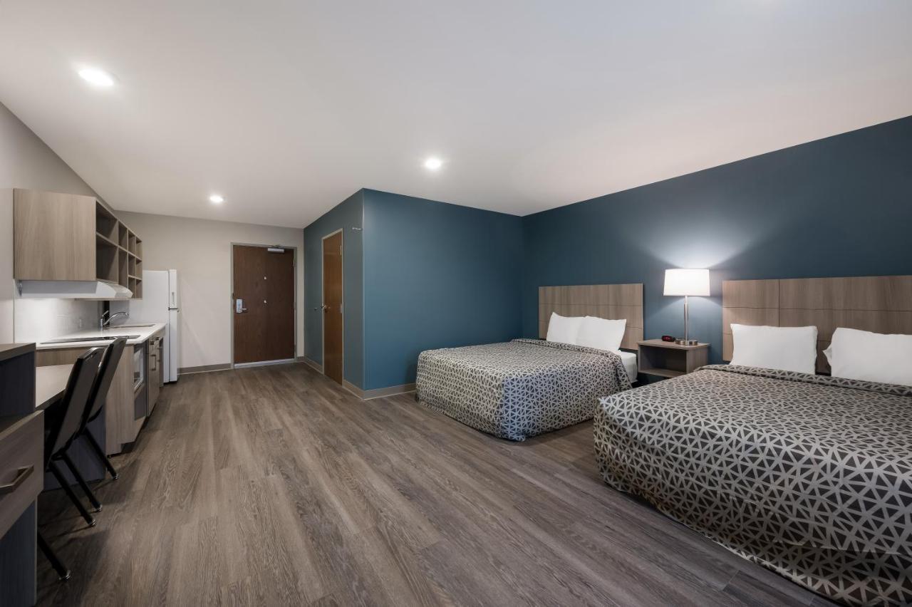 Woodspring Suites Dearborn Detroit Exterior foto